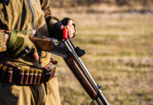 I vincitori del concorso di letteratura venatoria “Caccia, passione e ricordi” cacciatore carica fucile: vincitori del concorso di letteratura venatoria