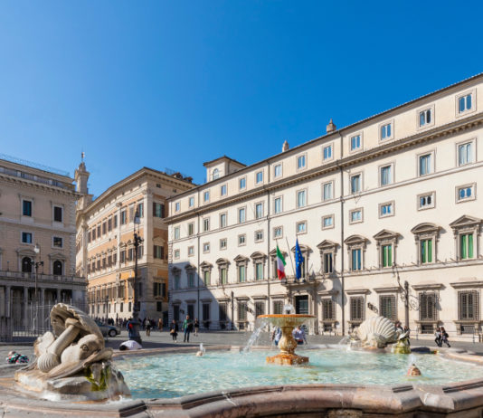 Scadenza del porto d’armi: si torna alla normalità scadenza del porto d'armi: facciata di palazzo chigi