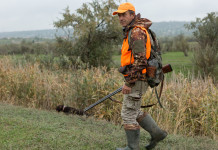 Caccia in Liguria, governo impugna legge regionale caccia in liguria: cacciatore con fucile