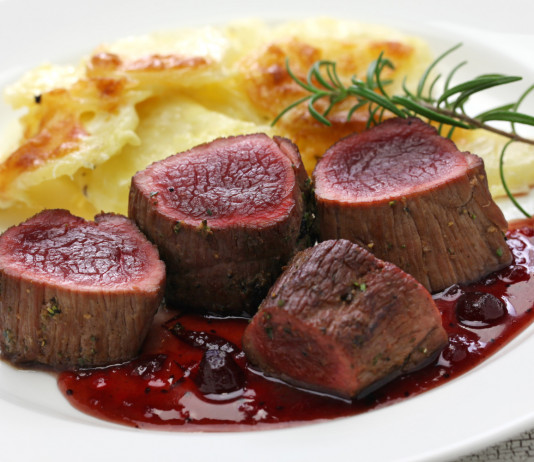 Selvatica: la rassegna gastronomica di Confcommercio Como Selvatica la rassegna gastronomica di Confcommercio Como: selvaggina gourmet in tavola