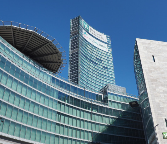 Federcaccia Lombardia contro l’assessore Rolfi Federcaccia Lombardia contro l’assessore Rolfi: sede della giunta regionale lombarda