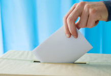 Referendum sulla caccia: l’Arcicaccia chiede una reazione unitaria Referendum sulla caccia: scheda elettorale imbucata nell'urna