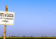 Legge quadro sulla caccia: Arcicaccia annuncia tavolo di discussione Legge quadro sulla caccia: cartello di zona di ripopolamento e cattura con divieto di caccia