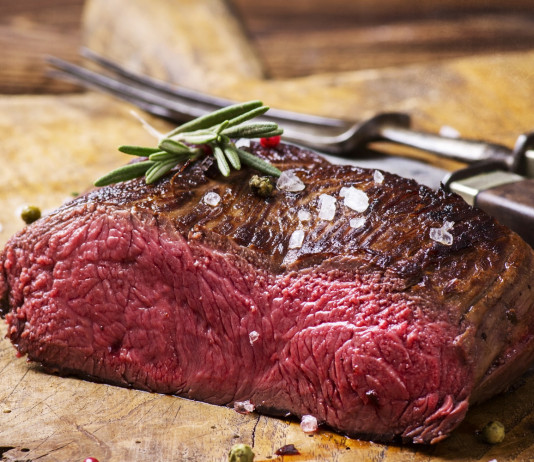 Filiera della carne di selvaggina, Friuli approva regolamento Filiera della carne di selvaggina: carne di cervo cucinata