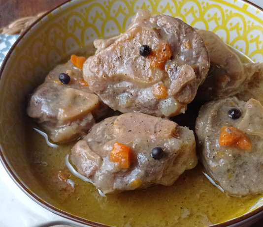 Ricette di selvaggina: ossobuco di cinghiale alla toscana Ricette di selvaggina ossobuco di cinghiale alla toscana