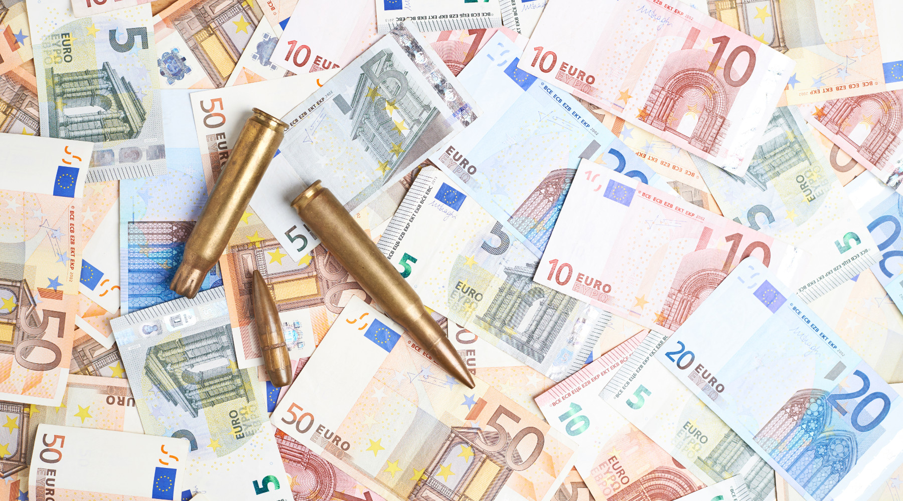 Il valore del settore venatorio: munizioni in mezzo a banconote (euro)