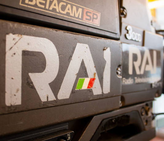 Programmi tv anticaccia, interrogazione al governo Programmi tv anticaccia, interrogazione al governo: telecamera Rai