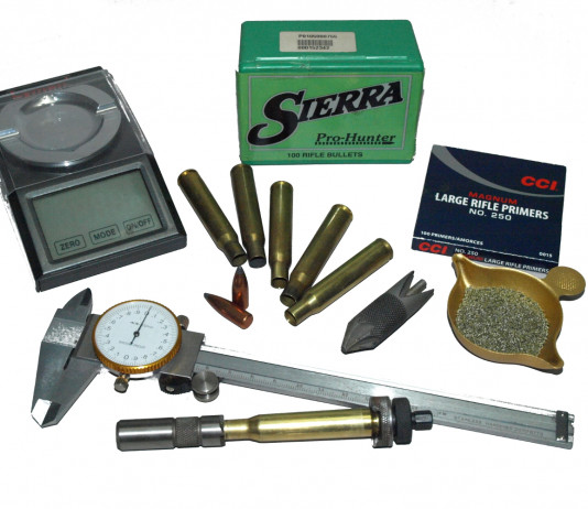 Ricarica di una cartuccia .30-06 Springfield con palla Sierra Pro hunter Ricarica di una cartuccia .30-06 Springfield con palla Sierra Pro hunter