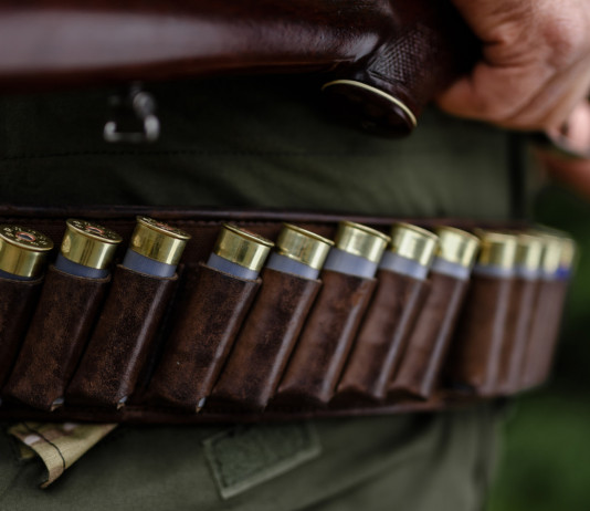 Controlli venatori, la richiesta della Federcaccia Controlli venatori: cartucciera di cacciatore