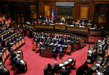 A quale ministero le deleghe sulla caccia? La proposta del Senato A quale ministero le deleghe sulla caccia La proposta del Senato - Giorgia Meloni e il suo governo nell'aula del Senato (presiede La Russa)