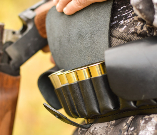 Incentivi per le riserve di caccia, Arcicaccia all’attacco Incentivi per le riserve di caccia: cacciatore con cartucciera