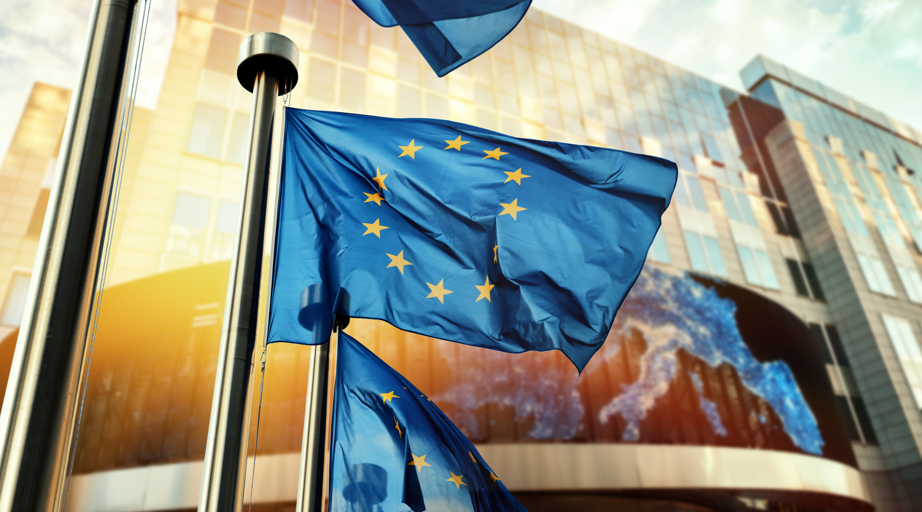 Procedura d’infrazione: bandiere dell'Europa, commissione europea