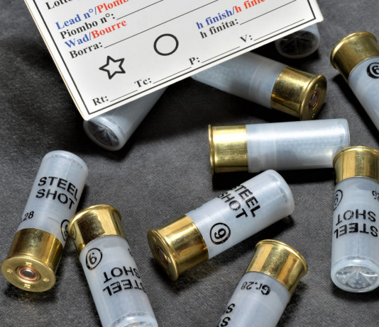 Ricarica di una cartuccia calibro 12 senza piombo: il test Ricarica senza piombo di una cartuccia calibro 12 il test