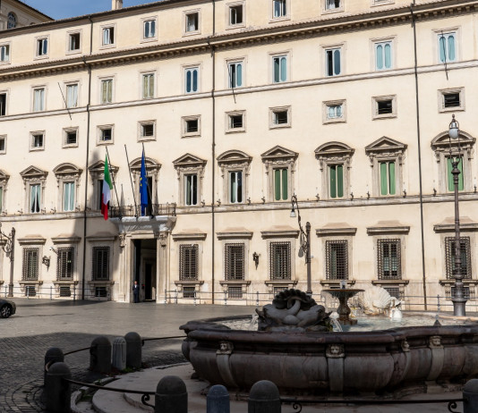 Scelti i rappresentanti delle Regioni nel comitato faunistico-venatorio nazionale Designati i tre rappresentanti delle Regioni nel comitato faunistico-venatorio nazionale: facciata di palazzo chigi