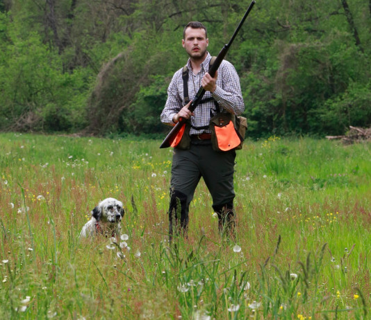 Caccia Magazine agosto 2023 in edicola dal 13 luglio Caccia Magazine agosto 2023 in edicola dal 13 luglio: Marco Caimi a caccia con cane