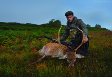 Caccia Magazine ottobre 2023 in edicola Caccia Magazine ottobre 2023 in edicola: Marco Caimi con il cervo cacciato durante il Macnab, carabina con silenziatore