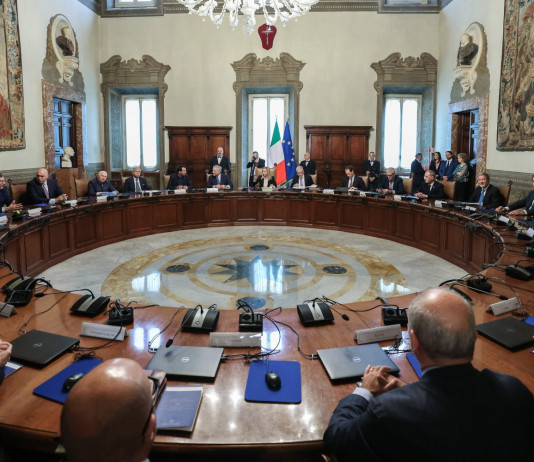 Munizioni in piombo, la decisione del governo Munizioni in piombo, la decisione del governo: consiglio dei ministri presieduto da Giorgia Meloni