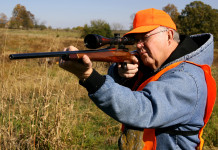 Modifica della legge quadro sulla caccia: la posizione dell’Arcicaccia Modifica della legge quadro sulla caccia: la posizione dell’Arcicaccia - cacciatore imbraccia carabina