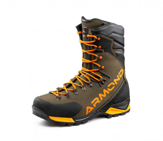 Armond Cervino Ht 3300 Nabuk: su fino al monte Armond Cervino Ht 3300 Nabuk scarpone per la caccia in montagna