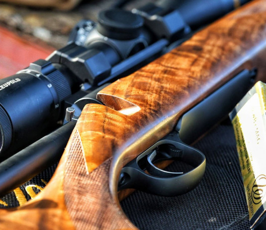 Adventure Sd, una Weatherby 307 col calcio in legno Adventure Sd, una Weatherby 307 col calcio in legno