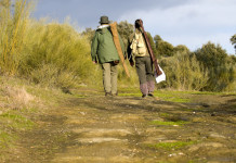 Scontro tra presidente ed ex presidente dell’Arcicaccia Scontro tra presidente ed ex presidente dell’Arcicaccia: due cacciatori di spalle