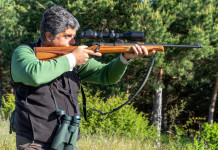 Le proposte dell’Enalcaccia per la riforma della legge sulla caccia Le proposte dell’Enalcaccia per la riforma della legge sulla caccia: cacciatore imbraccia carabina