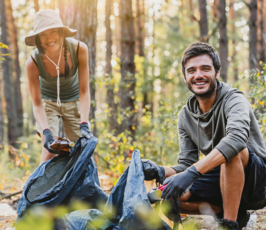 Più di 4.500 persone (e 130 sezioni) coinvolte in Paladini del territorio 2024 Più di 4.500 persone (e 130 sezioni) coinvolte in Paladini del territorio 2024: raccolta spazzatura nel bosco