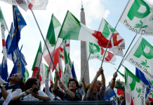 Evi (Pd): «Grottesca l’idea che la caccia contribuisca alla tutela della biodiversità» Evi (Pd): «Grottesca l’idea che la caccia contribuisca alla tutela della biodiversità» - bandiere del Partito democratico