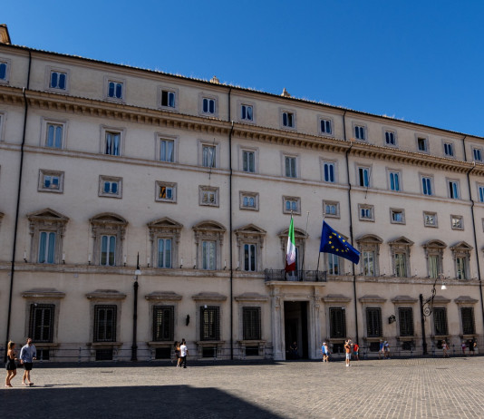 Niente riforma della legge sulla caccia nel consiglio dei ministri di ieri Niente riforma della legge sulla caccia nel consiglio dei ministri di ieri: facciata di palazzo chigi