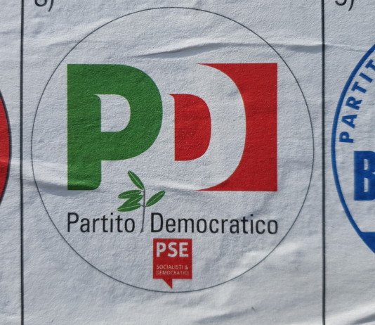 Il Partito democratico difende l’attuale legge quadro sulla caccia Il Partito democratico difende l’attuale legge quadro sulla caccia: simbolo del Partito democratico sul manifesto elettorale