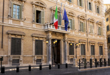 Proseguono le audizioni sulla riforma della legge sulla caccia Proseguono le audizioni sulla riforma della legge sulla caccia: facciata di palazzo Madama, sede del Senato