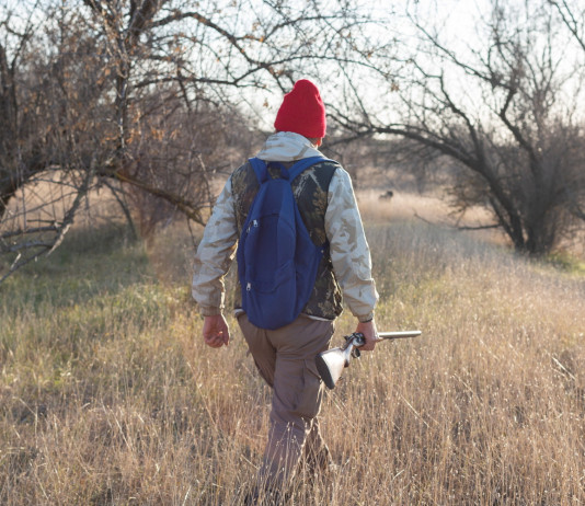 Verdi-Sinistra: sbilanciate le audizioni sulla riforma della legge sulla caccia Verdi-Sinistra: sbilanciate le audizioni sulla riforma della legge sulla caccia: cacciatore di spalle