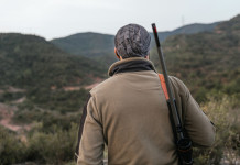 Consiglio di Stato accoglie controricorso sulla rappresentanza dei cacciatori negli Atc Consiglio di Stato accoglie controricorso sulla rappresentanza dei cacciatori negli Atc reggini: cacciatore di spalle