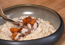 Risotto con petto di fagiano e albicocche: il video della ricetta di Selvaggina in tavola Risotto con petto di fagiano e albicocche video della ricetta di Selvaggina in tavola