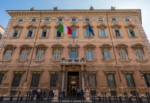 Mercoledì riprende la discussione della riforma della legge sulla caccia Mercoledì riprende la discussione della riforma della legge sulla caccia - facciata di palazzo madama, sede del Senato