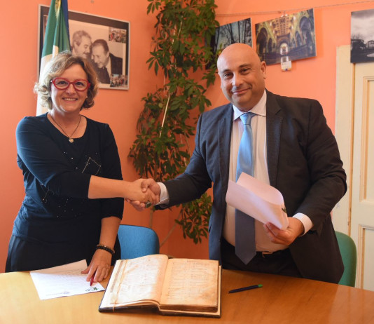 Firmato accordo triennale tra Fondazione Una e Acli Terra Firmato accordo triennale tra Fondazione Una e Acli Terra