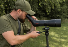 Minox lancia uno spektive 20-60×80 con treppiede Minox lancia uno spektive 20-60x80 con treppiede