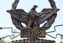 Assemblea capitolina approva mozione contro la riforma della legge sulla caccia Assemblea capitolina approva mozione contro la riforma della legge sulla caccia - aquila con spqr, roma capitale