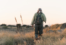 Per Eps la riforma delle aziende faunistico-venatorie «risolve solo in parte» Per Eps la riforma delle aziende faunistico-venatorie «risolve solo in parte» - cacciatore di spalle