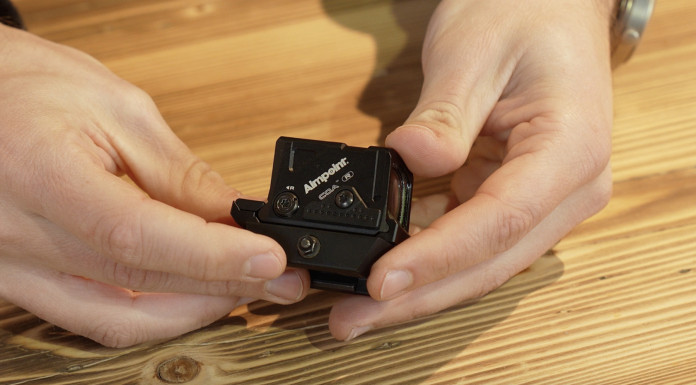 Aimpoint Coa R: il video del nuovo red dot Aimpoint Coa R il video del nuovo red dot
