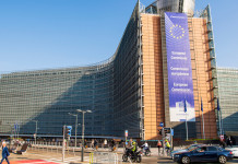 Ab: «Inaccettabile» la lettera della Commissione europea sulla riforma della legge sulla caccia Ab «Inaccettabile» la lettera della Commissione europea sulla riforma della legge sulla caccia - palazzo berlaymont, sede della Commissione europea a Bruxelles
