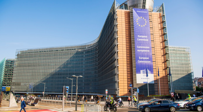 Ab: «Inaccettabile» la lettera della Commissione europea sulla riforma della legge sulla caccia Ab «Inaccettabile» la lettera della Commissione europea sulla riforma della legge sulla caccia - palazzo berlaymont, sede della Commissione europea a Bruxelles