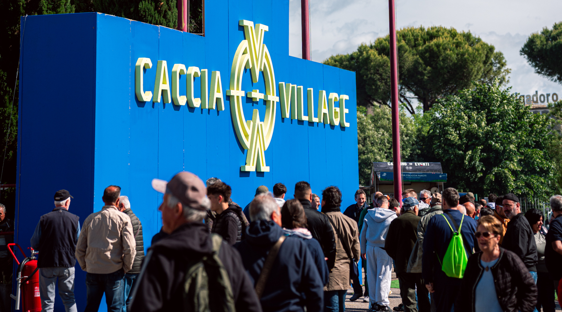 In 35.000 a Caccia Village In 35.000 a Caccia Village