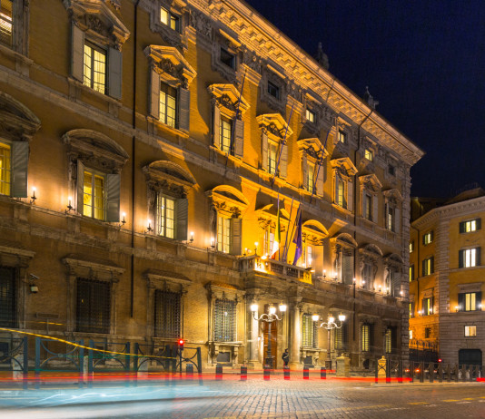Per la riforma della legge sulla caccia commissioni convocate martedì Per la riforma della legge sulla caccia commissioni convocate martedì - facciata di Palazzo Madama, sede del Senato
