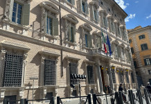 Riforma della legge sulla caccia, mercoledì il voto degli emendamenti accantonati Riforma della legge sulla caccia, mercoledì il voto degli emendamenti accantonati - facciata di Palazzo Madama, sede del Senato della Repubblica Italiana