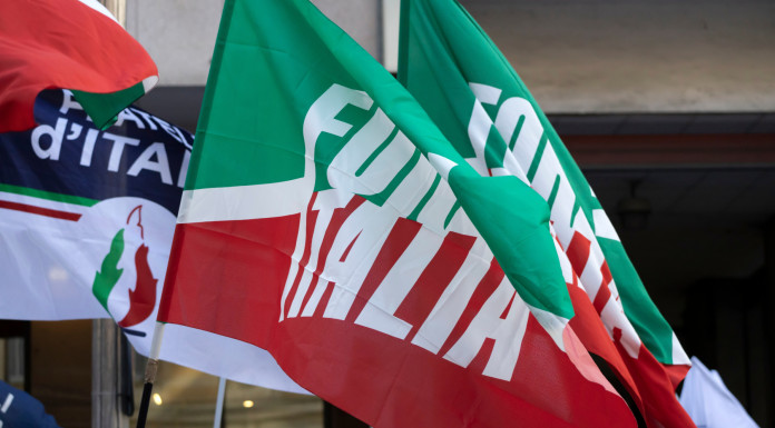 Rita Dalla Chiesa (Forza Italia): alla Camera «cercherò di bloccare» la riforma della 157/92 Rita Dalla Chiesa (Forza Italia) alla Camera «cercherà di bloccare» la riforma della 157 92 - bandiere Forza Italia