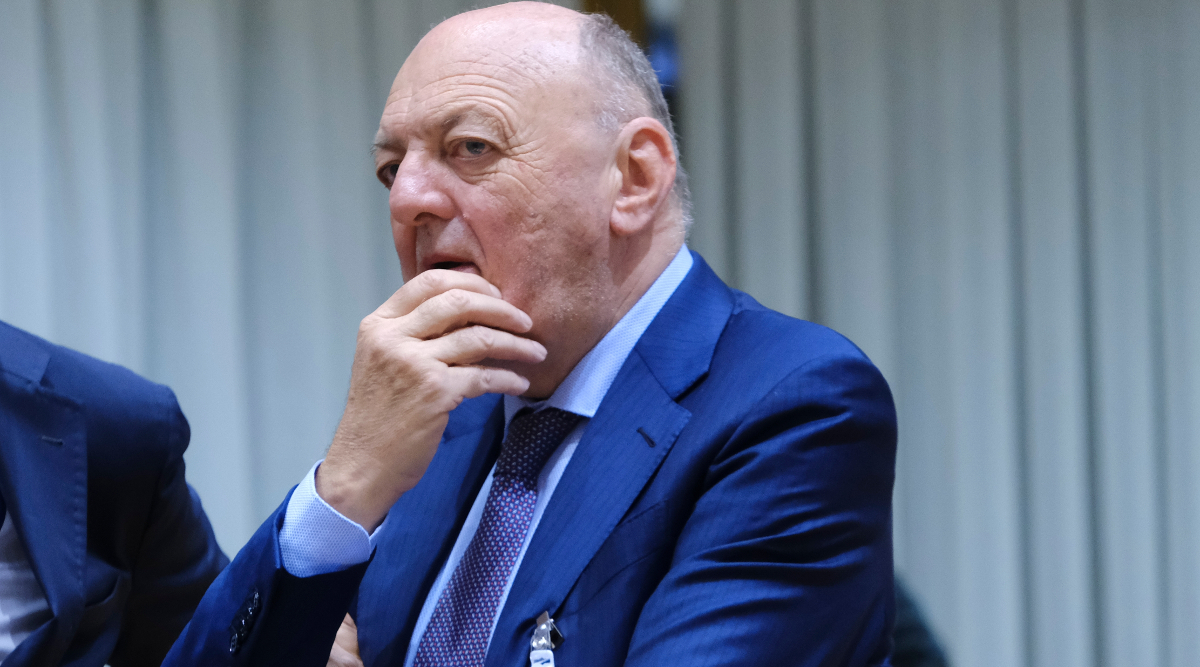 61 sigle a pichetto fratin blocchi il ddl caccia 61 sigle a pichetto fratin blocchi il ddl caccia
