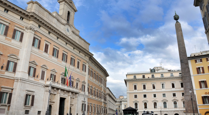 Ancora non in calendario la prossima seduta sul ddl caccia Ancora non in calendario la prossima seduta sul ddl caccia - Palazzo Montecitorio, sede della Camera dei deputati