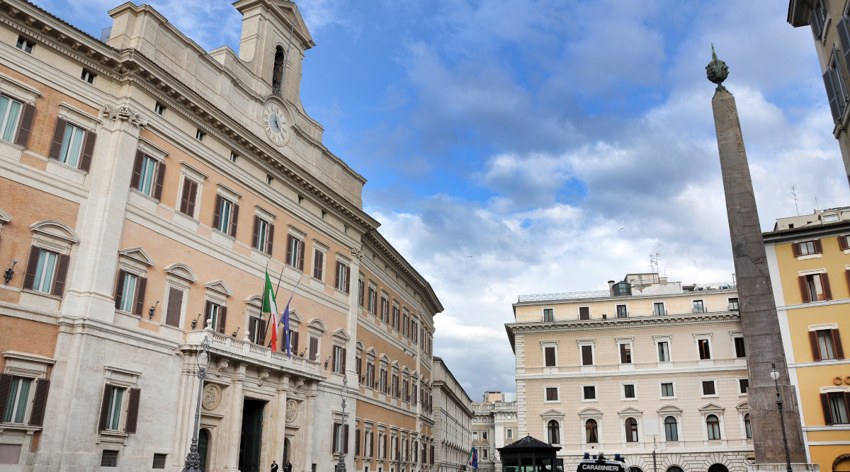 Ancora non in calendario la prossima seduta sul ddl caccia Ancora non in calendario la prossima seduta sul ddl caccia - Palazzo Montecitorio, sede della Camera dei deputati