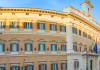 Mercoledì riprende la discussione del ddl caccia alla Camera Mercoledì riprende la discussione del ddl caccia alla Camera - Palazzo Montecitorio, sede della Camera dei deputati